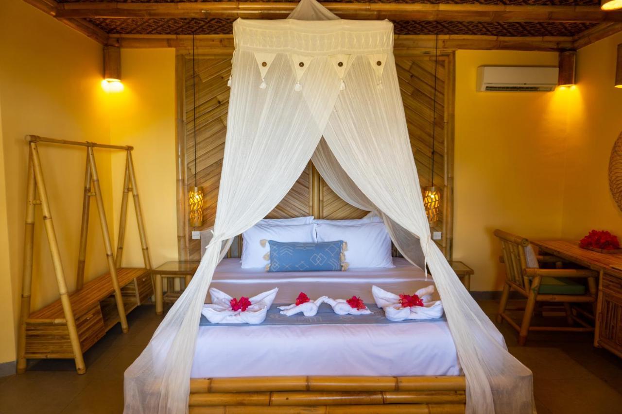 Elang Hillside Bamboo Villas Labuan Bajo Extérieur photo