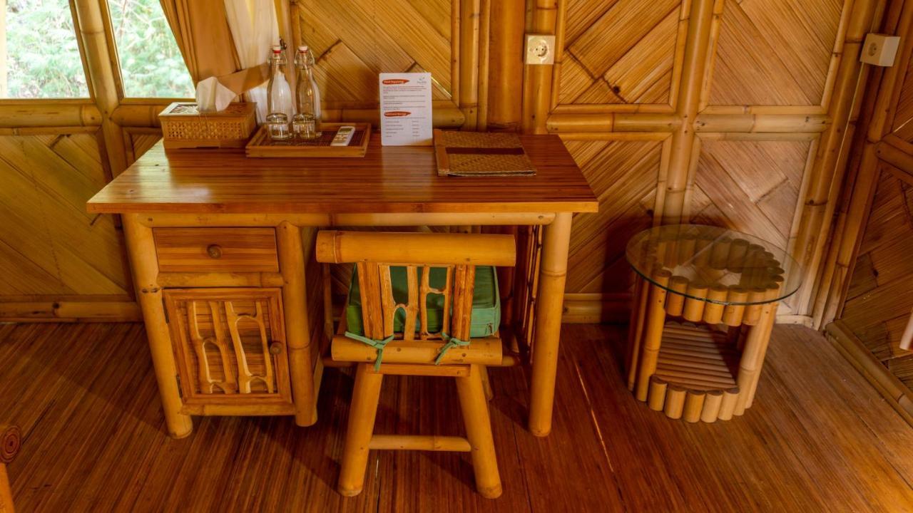 Elang Hillside Bamboo Villas Labuan Bajo Extérieur photo