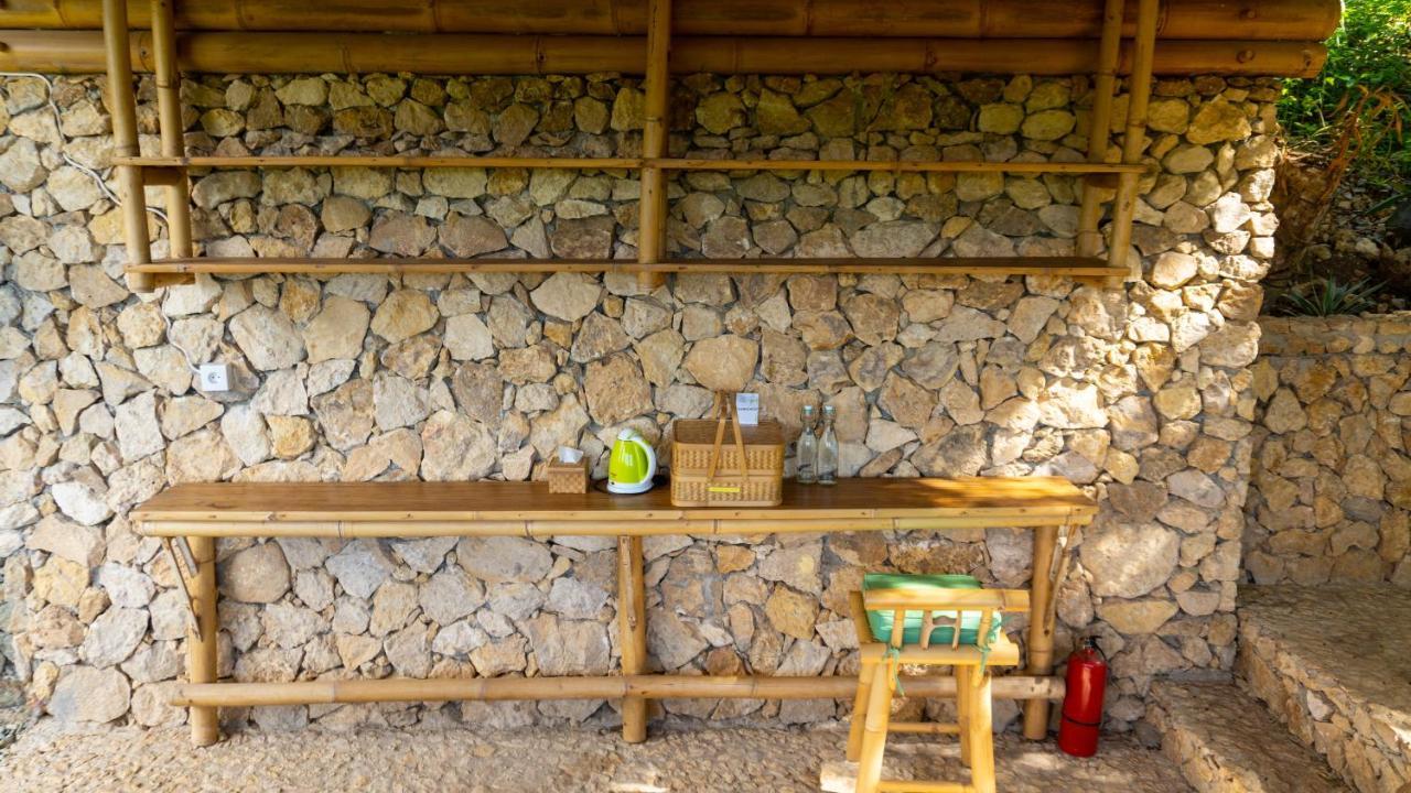 Elang Hillside Bamboo Villas Labuan Bajo Extérieur photo