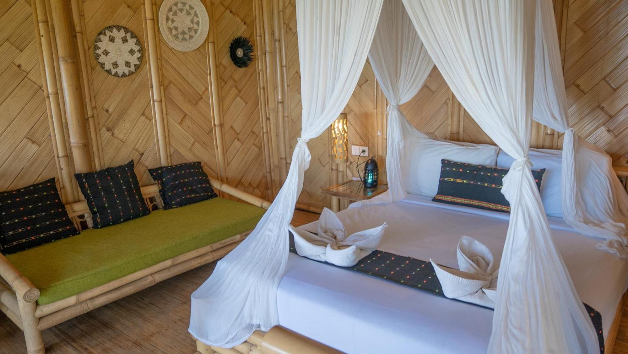 Elang Hillside Bamboo Villas Labuan Bajo Extérieur photo
