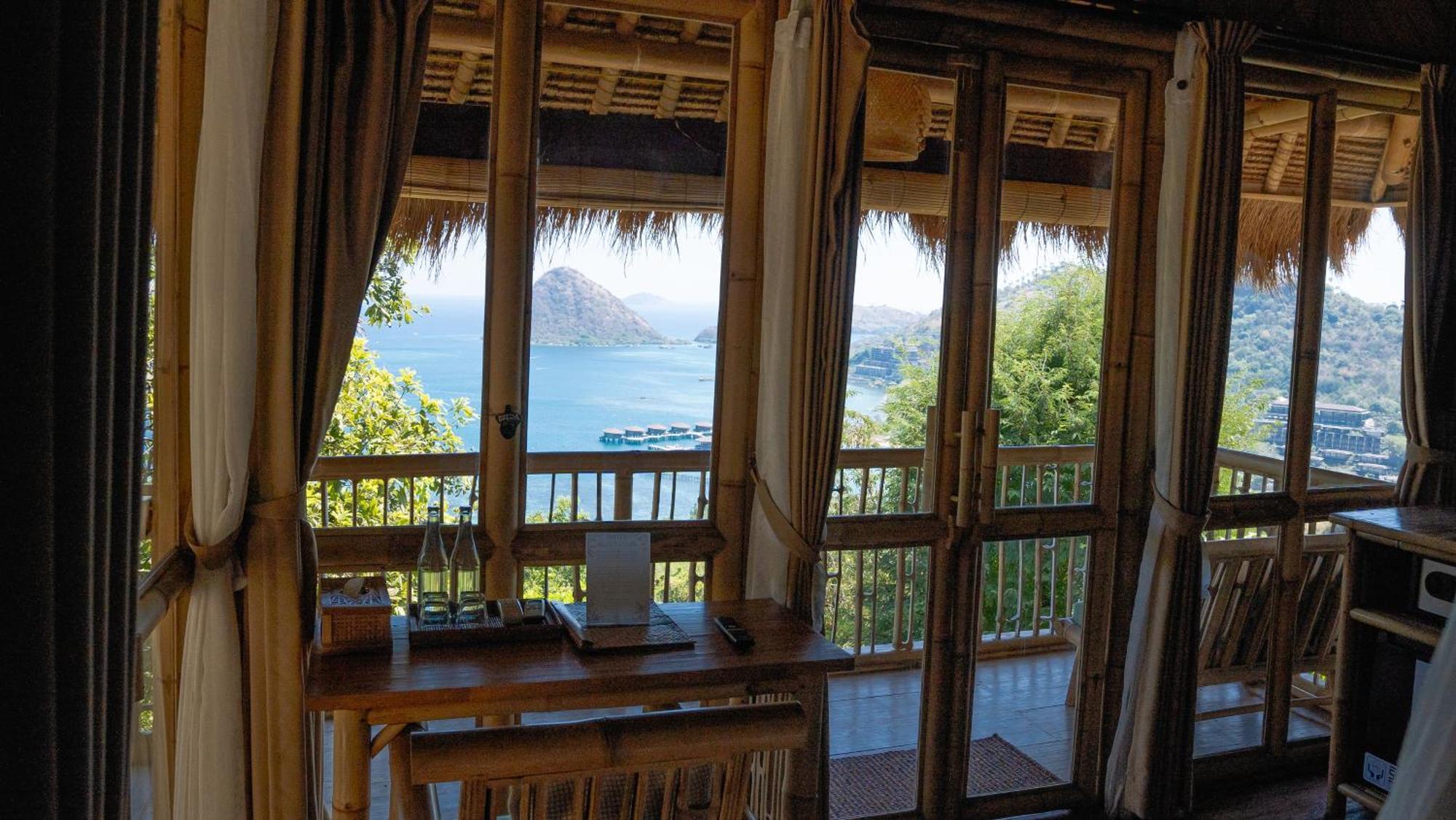 Elang Hillside Bamboo Villas Labuan Bajo Extérieur photo